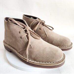 Clarks Tan Suede Dessert Chukka Boots NWOT